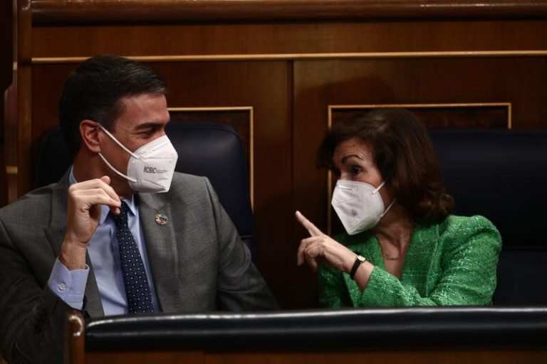 Gamarra carga contra Vox por «rescatar» a Sánchez cuando «naufragaba»