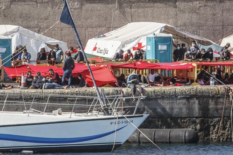 El Gobierno prevé que la próxima semana estén abiertos todos los emplazamientos del Plan Canarias para alojar migrantes