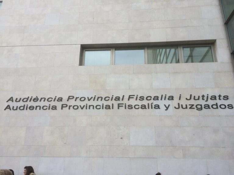 Fiscalía pide 10 meses de cárcel para Carlos Gil (PP) por presuntos malos tratos a su mujer