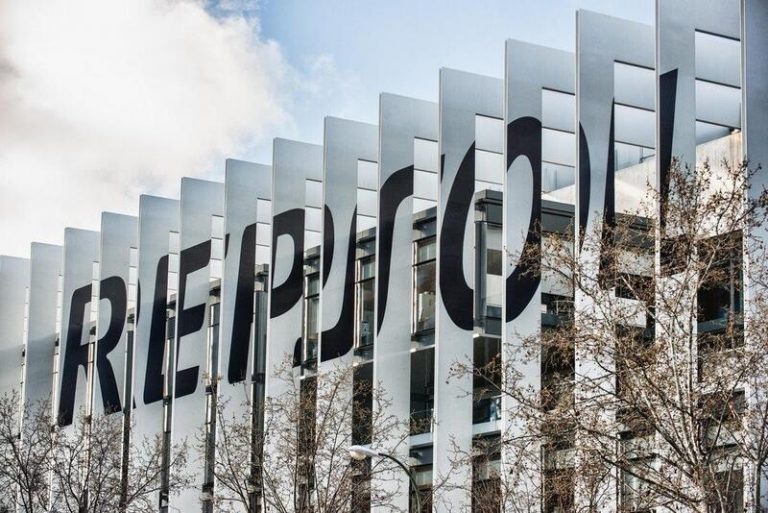 Repsol pierde 3.289 millones en 2020 por el impacto histórico del Covid-19