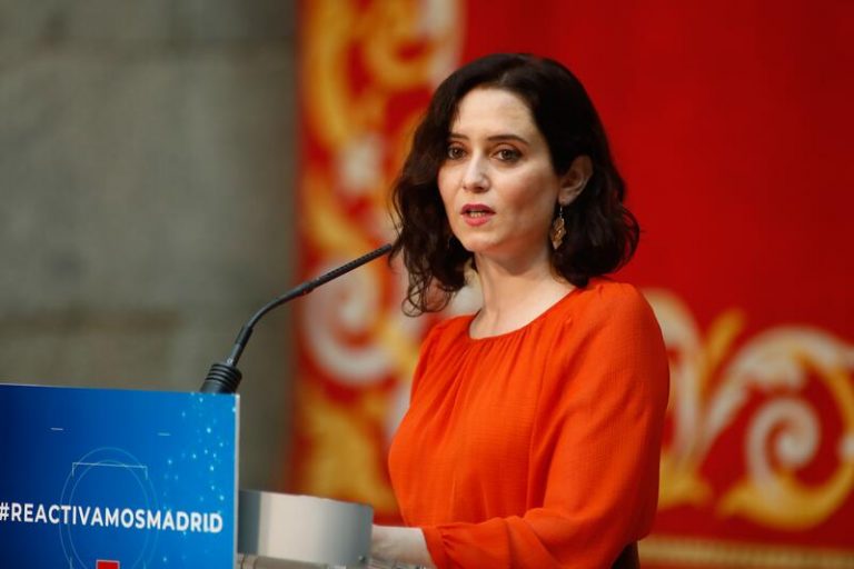 Ayuso apuesta por el entendimiento del centro-derecha