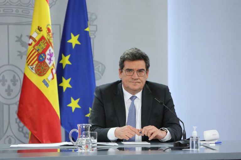 Escrivá, «a punto de cerrar» el mecanismo de ajuste de las pensiones con el IPC