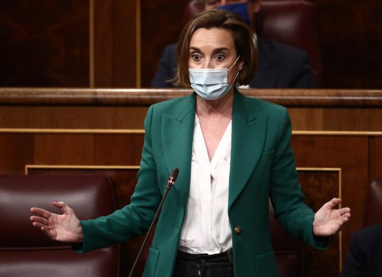 Gamarra advierte a Vox sobre la «tentación» de tensar su relación con el PP