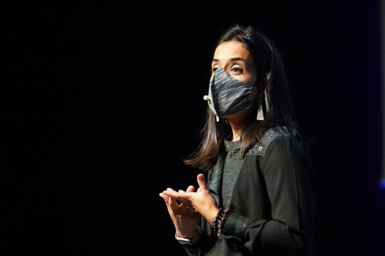 Sara Buesa dice que «la auténtica tolerancia no es permitir cualquier comportamiento»