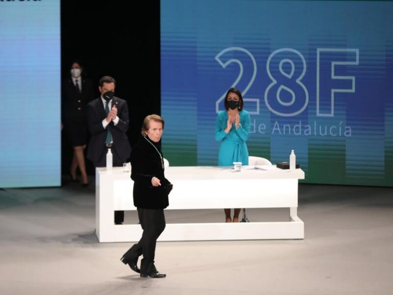 Raphael: «Qué orgullo tener una segunda madre que se llama Andalucía»