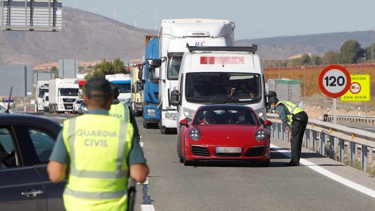 La C. Valenciana defiende que las restricciones se modifican por criterio sanitario