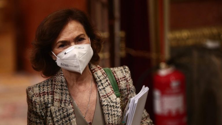 Calvo, preocupada de que la Ley Trans ponga en riesgo «los criterios de identidad»