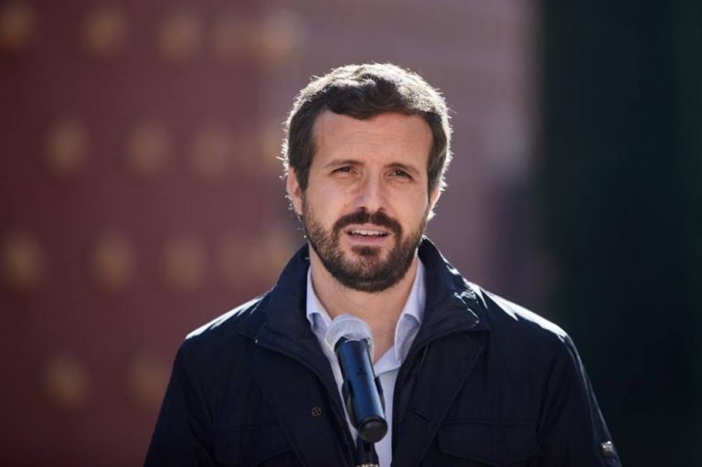 Casado dice que si Illa «esconde» que se ha vacunado tendrá que renunciar