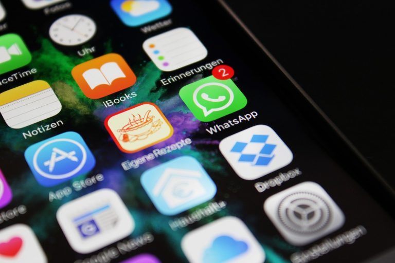 Cómo evitar que espíen tus conversaciones en WhatsApp