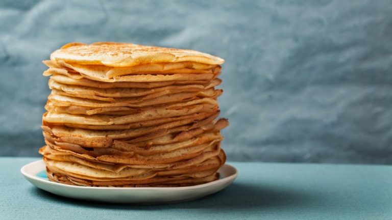 Cómo hacer las filloas gallegas