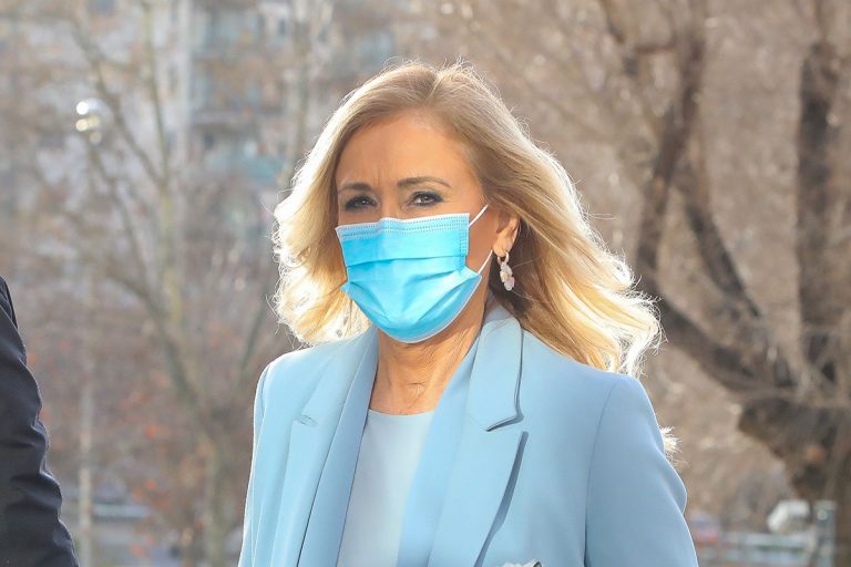 Cristina Cifuentes, absuelta del delito de falsedad documental del ‘caso máster’