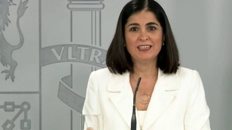 Darias: «España se sitúa entre los 10 primeros países del mundo en población inmunizada»
