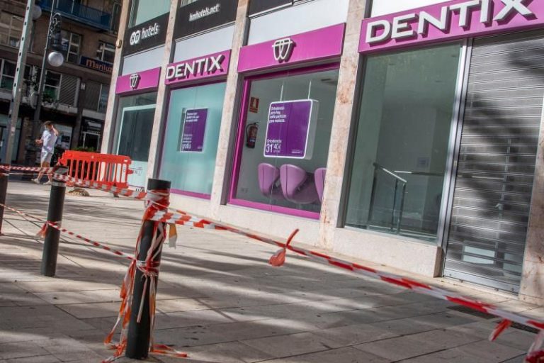 El juzgado autoriza la venta de 80 clínicas de Dentix a Advent
