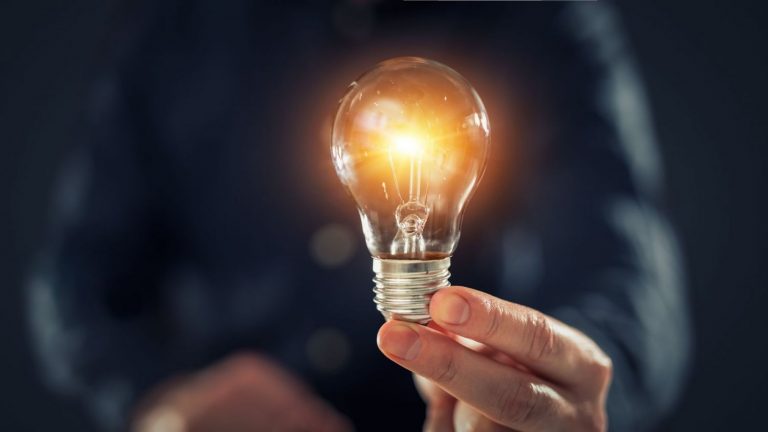El recibo de la luz se desploma un 26% en febrero después del impacto por Filomena