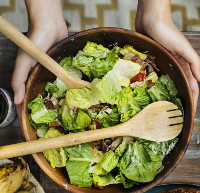 Beneficios De La Ensalada Keto Con Pollo Y Aguacate