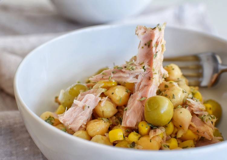 Ensalada De Garbanzos Y Atún Con Vinagreta De Mostaza