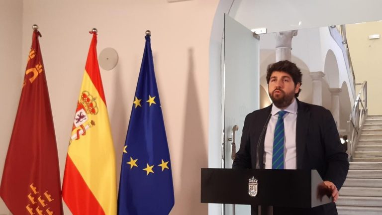 López Miras: «no hay debate sobre la Semana Santa, vamos a estar inmersos todavía en la lucha contra el Covid»