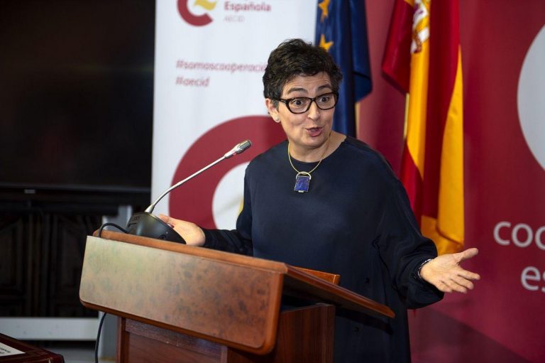 El Gobierno sopesa medidas para frenar la llegada de nuevas cepas a España