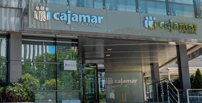 Grupo Cajamar ganó 23,8 millones en 2020, un 74,3% menos, tras realizar provisiones