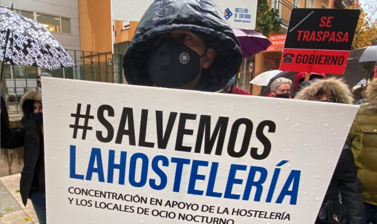 Los hosteleros protestarán porque no quieren seguir pagando los «platos rotos» del Covid