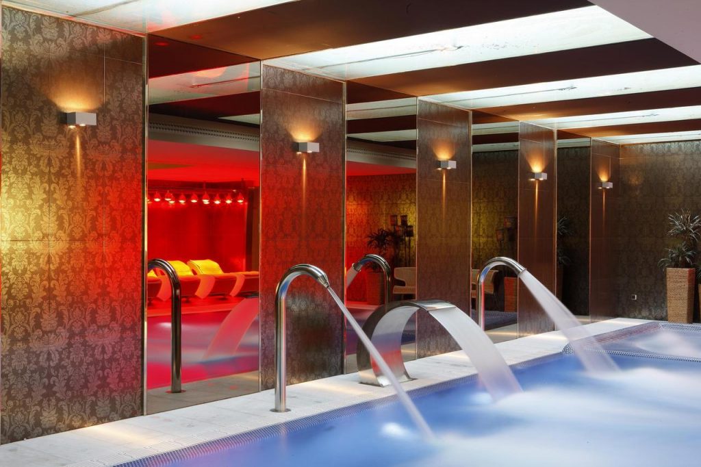 Hotel Castillo Del Bosque La Zoreda Spas España 