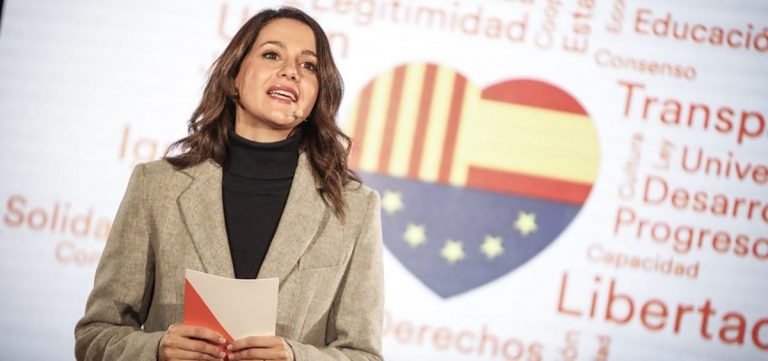 Arrimadas rechaza que Cs se una al PP