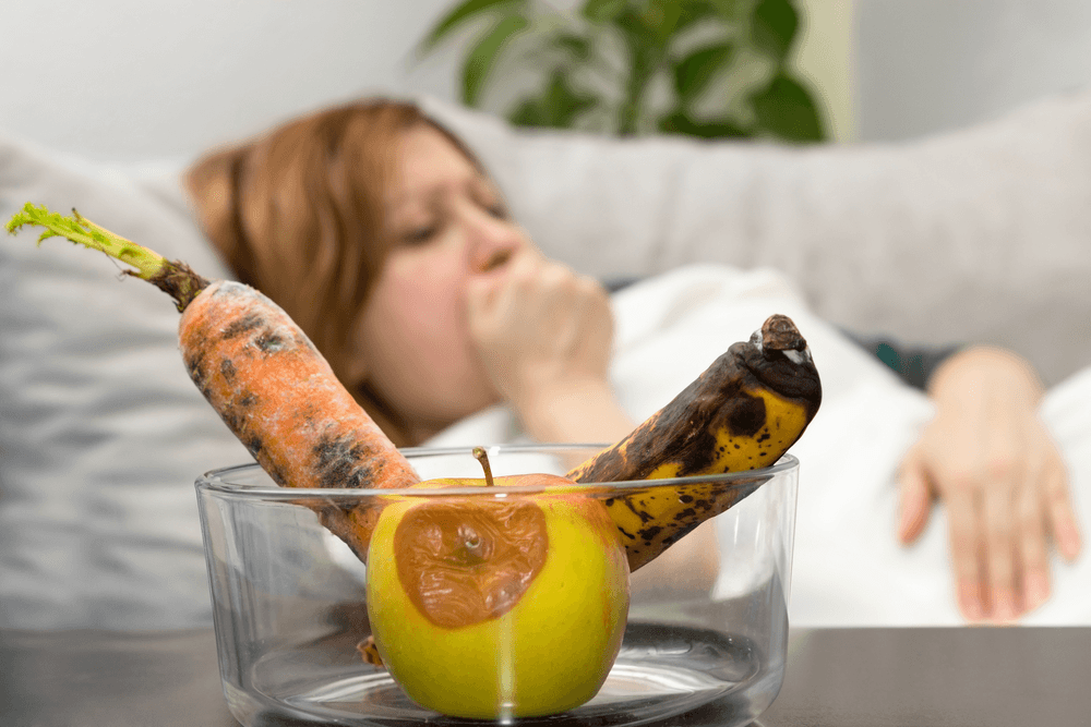 Intoxicación Por Alimentos Caducados
