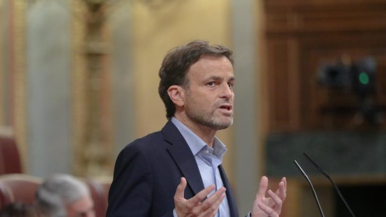 Podemos: La «pasividad» de Hacienda y la Fiscalía está permitiendo a Juan Carlos I «eludir la justicia»