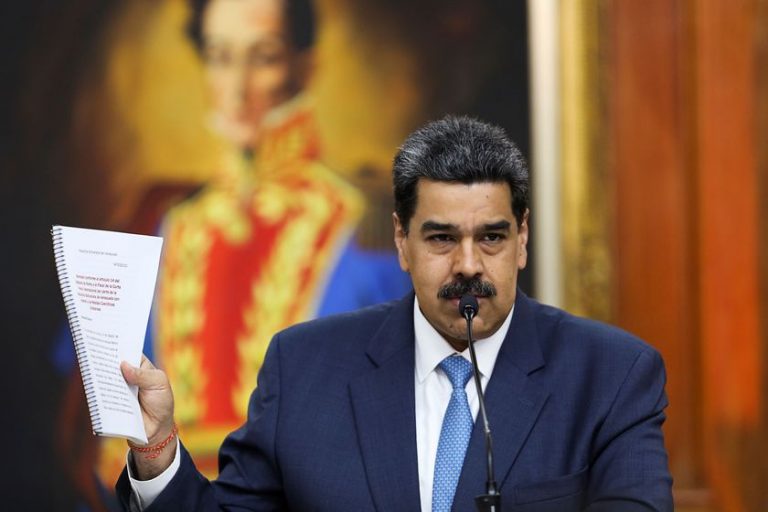 Venezuela critica la suspensión de Maduro en Facebook por defender un antiviral «milagroso»