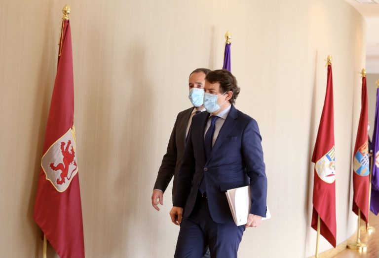 Mañueco exige al Gobierno un «cambio de rumbo»