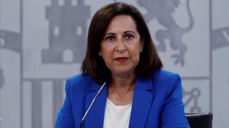 Robles: En democracia no cabe «la mínima complicidad, silencio o aceptación de la violencia»