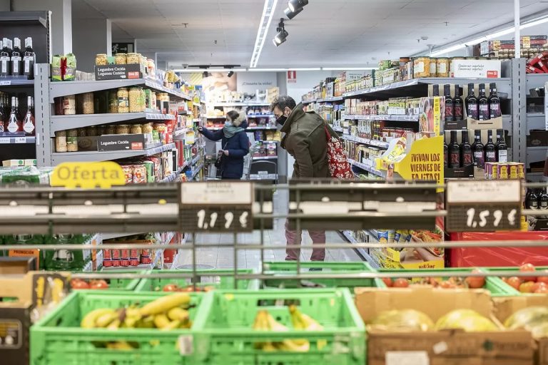 Las ventas minoristas en la eurozona subieron un 2% en diciembre