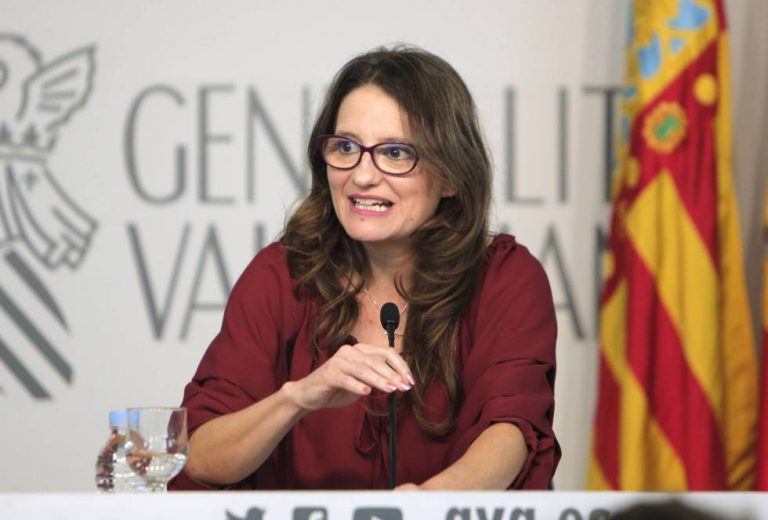 Oltra pide poner la segunda dosis a los que se vacunaron indebidamente