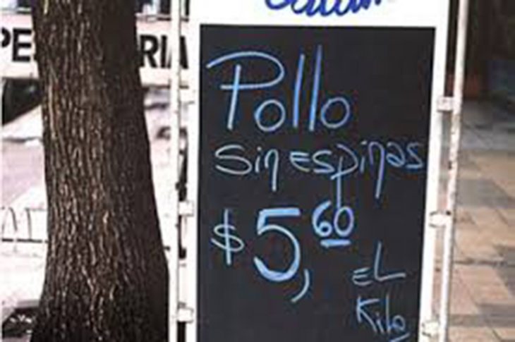 El Pollo Tiene Espinas... He Aquí Uno De Lso Carteles Más Divertidos