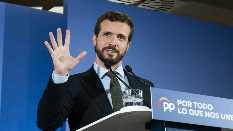 La cúpula del PP acusa a Sánchez de no actuar ante el «drama» del paro