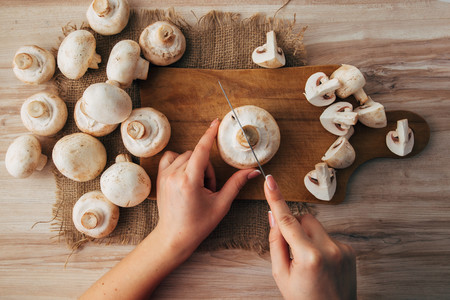 Ingredientes Para Preparar El Pollo A La Coca Cola Con Guarnición De Champiñones