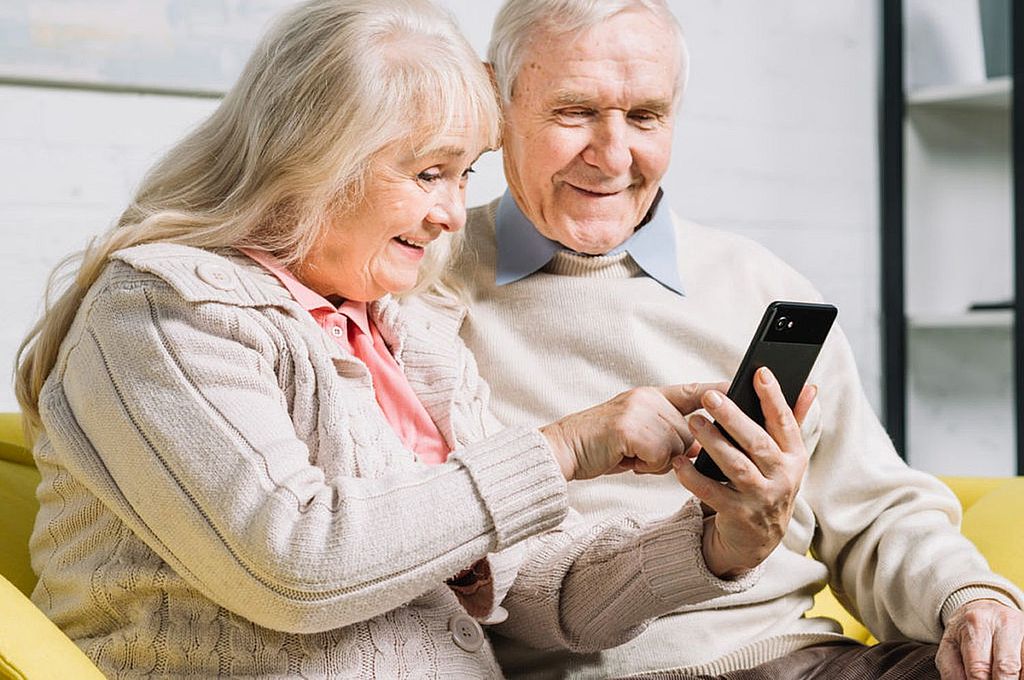 Apps para adaptar un smartphone para las personas mayores