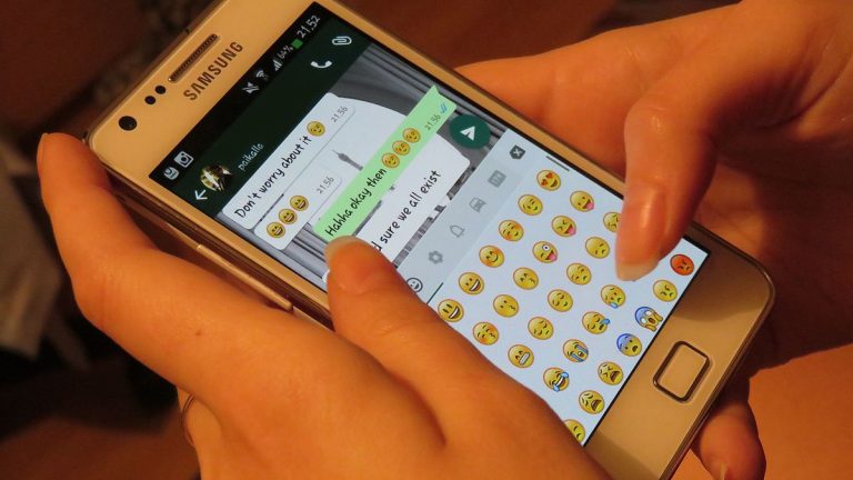 Cómo saber con qué nombre te guardaron en WhatsApp