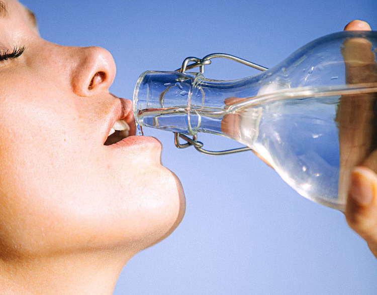 3. El Agua Embotellada No Brinda Beneficios Adicionales
