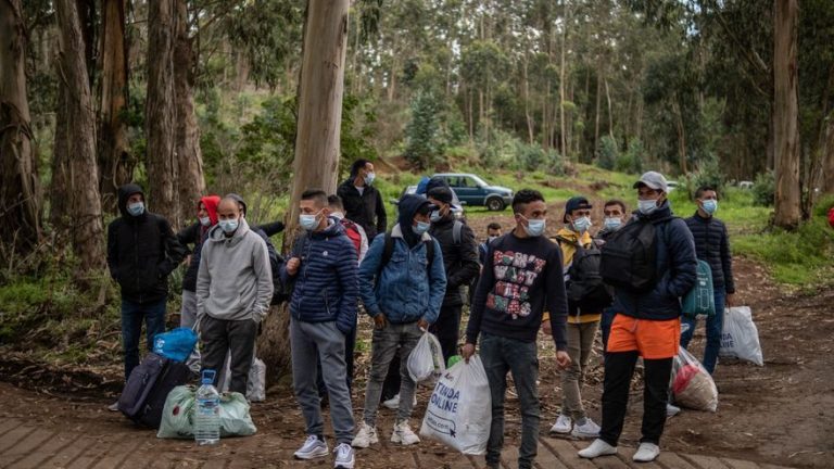 Obiten ve un «grave error» los campamentos de migrantes