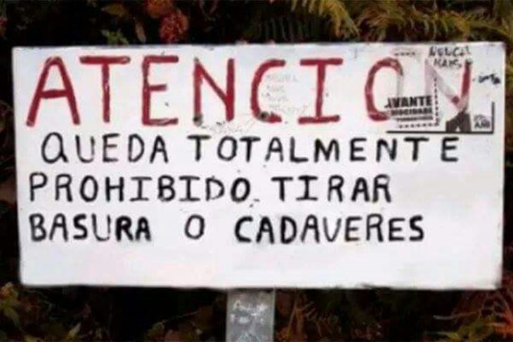 Conciencia Ciudadana Y Humor Negro Con Estos Carteles