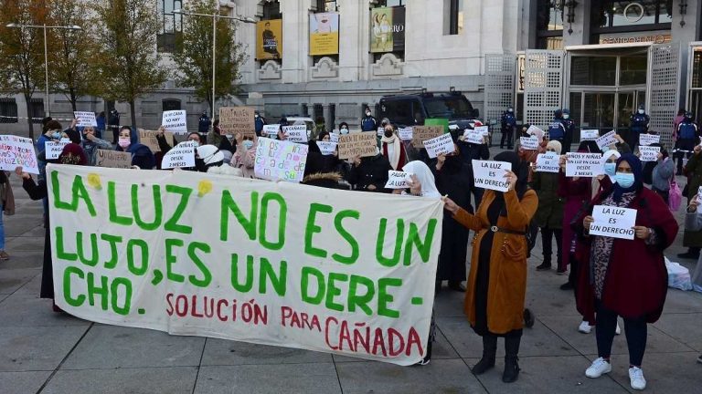 Un juez archiva la denuncia contra Naturgy por los cortes de luz en la Cañada Real