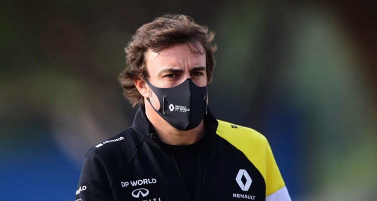 El casco de Fernando Alonso para competir en Fórmula 1 con Alpine