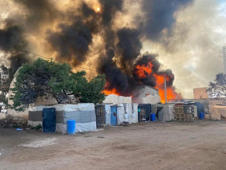 Instituciones de la Iglesia afean a administraciones «inacción» tras el incendio en Níjar