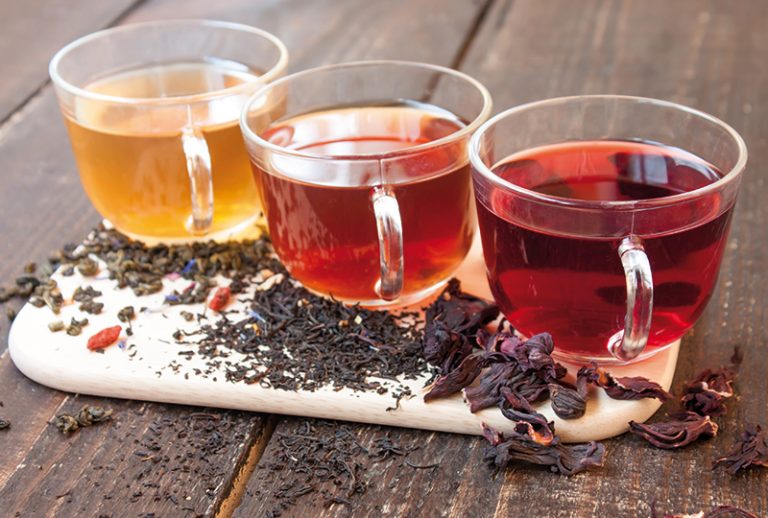 El té que debes beber antes de irte a la cama para dormir del tirón