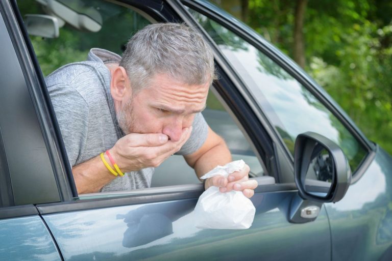 Cómo aliviar los mareos si vas a viajar en coche o autobús
