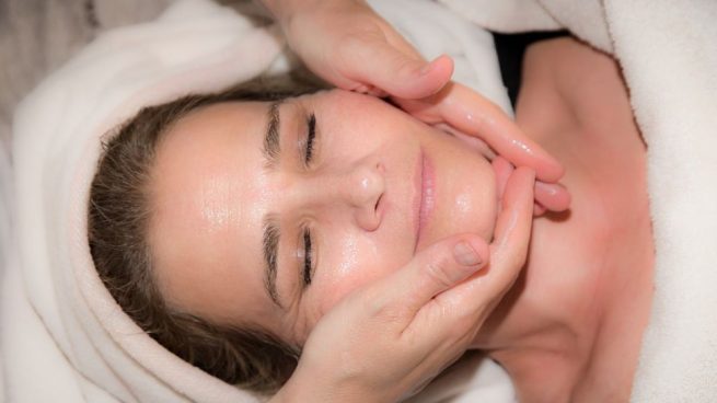 Masaje Facial, Un Segundo Respiro Para El Rostro 