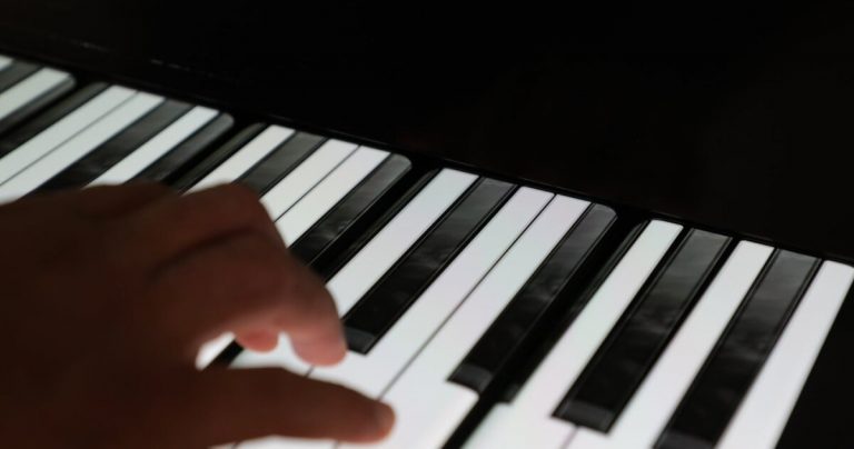 Inteligencia Artificial traduce a música interpretaciones sin audio