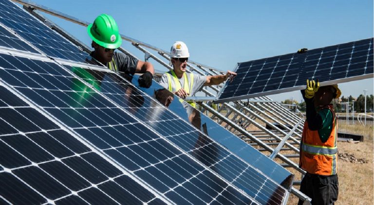 Cómo ahorrar en la factura de la luz con la instalación de paneles solares