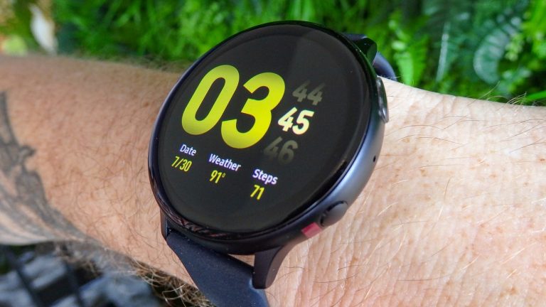 Samsung, Xiaomi… Smartwatch ligeros y con pantalla OLED perfectos para el verano